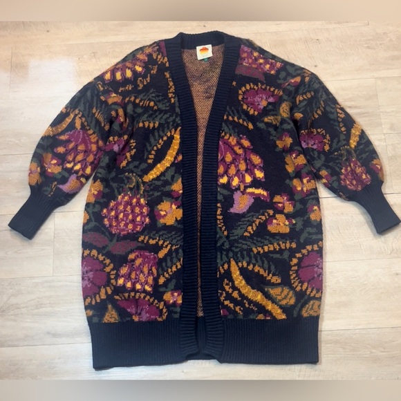 Colorful Patterned Women's Sweater - Picture 4 of 9